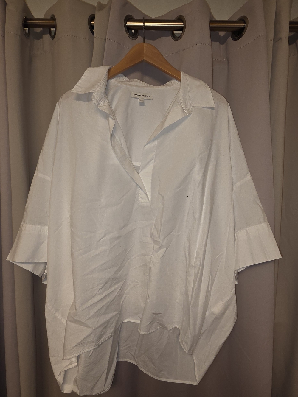Banana Republic White Relaxed Collared Poplin Top